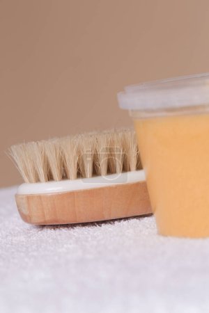 Brosse à corps en bois peau sèche pour massage anti cellulite et drainage lymphatique