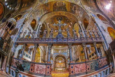 Photo for VENICE, ITALY - MARCH 17, 2023: Interior of the medieval Patriarchal Cathedral Basilica of Saint Mark (Basilica Cattedrale Patriarcale di San Marco), known as St Mark's Basilica. Golden mosaics. - Royalty Free Image