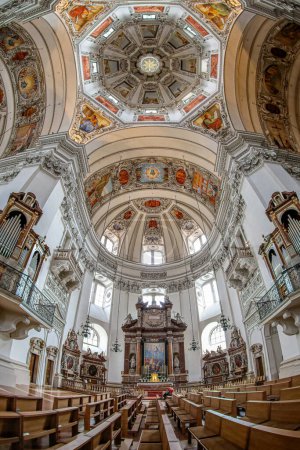 Photo for SALZBURG, AUSTRIA - APRIL 27, 2023: Interior of the medieval Salzburg Cathedral, the XVII th-century Baroque cathedral dedicated to Saint Rupert and Saint Vergilius. Founded in 774, rebuilt in 1181. - Royalty Free Image