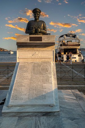 Photo for Skiathos, Sporades islands, Greece - August 20, 2023: Monument of Lieutenant General Vassilis Laskos from old port of Skiathos, submarine commander of RHS Katsonis (N 16), dead on 14 September 1943. - Royalty Free Image