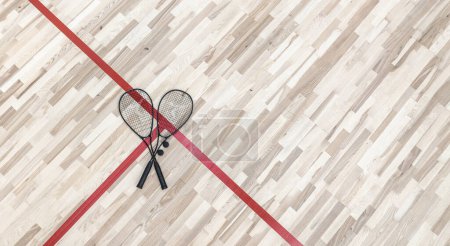 Foto de Raqueta Squash y Ball Sport Jugado por dos o cuatro jugadores. Piso de pista y los cohetes - Imagen libre de derechos