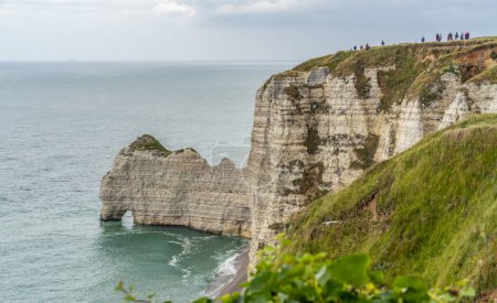 Paisajes costeros alrededor de Etretat, una comuna en el departamento Sena-Marítimo en la región de Normandía del noroeste de Francia
