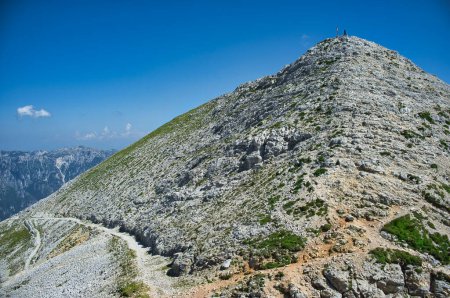 Cima Carega, la plus haute montagne de la chaîne de montagnes homonyme des Petites Dolomites dans le nord de l'Italie, située entre les provinces de Trente, Vérone et Vicence.