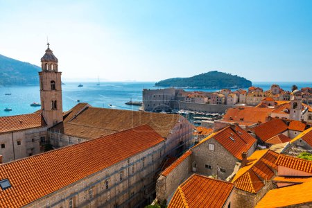 Panorama Dubrovnik Cubiertas del casco antiguo. Atracción turística. Europa, Croacia