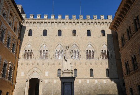 Photo for Siena, SI, Italy - February 20, 2023: Headquarters of the Italian bank called MONTE DEI PASCHI DI SIEN - Royalty Free Image