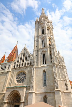 Téléchargez les photos : Eglise de l'Assomption appelée Eglise Matthias à Budapest en Hongrie en Europe centrale - en image libre de droit