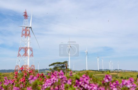 Téléchargez les photos : Centrale éolienne ou centrale éolienne - en image libre de droit