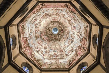 Téléchargez les photos : Le Jugement Dernier peint par Giorgio Vasari et Federico Zuccari sur la voûte intérieure du Dôme à Florence, Italie - en image libre de droit
