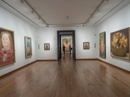 Téléchargez les photos : Bogota (Colombie) - 23 novembre 2018 : Intérieur du Musée Botero, maître artiste colombien. - en image libre de droit