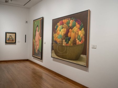 Téléchargez les photos : Bogota (Colombie) - 23 novembre 2018 : Intérieur du Musée Botero, maître artiste colombien. - en image libre de droit