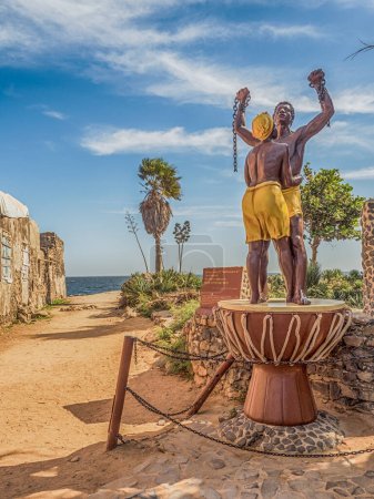 Goree, Sénégal- 2 février 2019 : Monument à la liberté de l'esclavage au Mémorial de la Maison des Esclaves, île de Gore. Dakar, Sénégal Afrique.