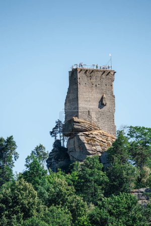 Téléchargez les photos : Donjon médiéval du château Arbesbach appelé "Stockzahn" qui signifie dent de stock - en image libre de droit