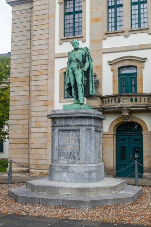Téléchargez les photos : Hanovre, Allemagne - 29 juillet 2023 : Statue du maréchal Sir Charles (Carl) August von Alten. - en image libre de droit