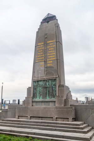 Foto de Amberes, Bélgica - 24 de febrero de 2024: Monumento a los marineros caídos (Monument voor de gesneuvelde zeelieden). - Imagen libre de derechos