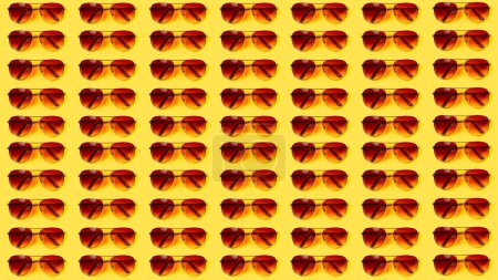 Foto de Gafas de sol estilo aviador enmarcadas en metal retro con tonos rojos y marrones imagen de fondo de verano con patrón repetido sobre un fondo amarillo. - Imagen libre de derechos