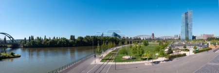 Téléchargez les photos : Vue panoramique de la Banque centrale européenne à Francfort - en image libre de droit