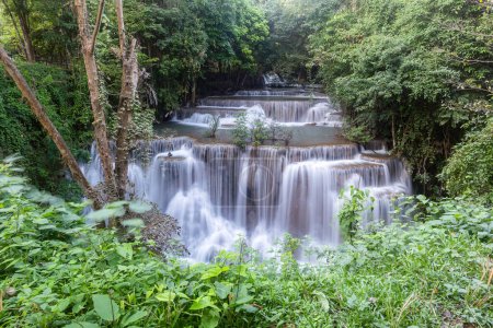 Téléchargez les photos : Cascade Huai Mae Khamin, Kanchanaburi, Thaïlande - en image libre de droit