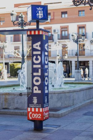 Téléchargez les photos : TORREJON DE ARDOZ, MADRID, SPAIN - JANUARY 20, 2022: virtual police post, alert system to communicate citizens with the local police in the city of Torrejon de Ardoz - en image libre de droit