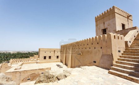 Foto de Exterior del fuerte de Nakhal en Nakhal, Omán, Arabia, Oriente Medio - Imagen libre de derechos