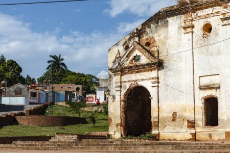 Foto de Ruins of the church of Santa Ana in Trinidad, Cuba, Caribbean - Imagen libre de derechos