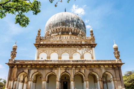 Téléchargez les photos : Intérieur de la baignoire Tombeaux Shahi (Tombeau du 3ème roi Ibrahim Quli Qutb Shah), Hyderabad, Telangana, Inde, Asie - en image libre de droit