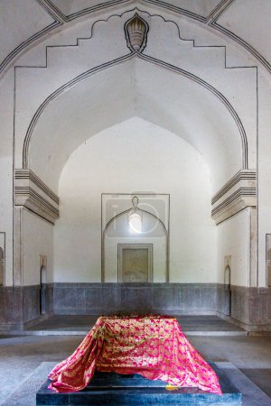 Foto de Mausoleo de Begum Hayat Baksh, Qutub Shahi Tombs, Hyderabad, Telangana, India, Asia - Imagen libre de derechos
