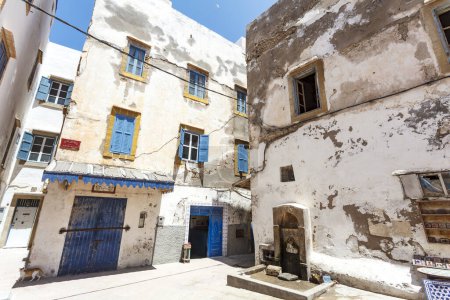 Téléchargez les photos : Façade de vieilles maisons dans la médina d'Essaouira, Maroc, Afrique du Nord - en image libre de droit
