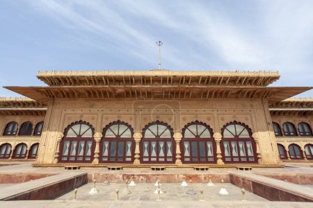 Fassade des Gopal Bhawan, Deeg Palast, Deeg, Rajasthan, Indien, Asien