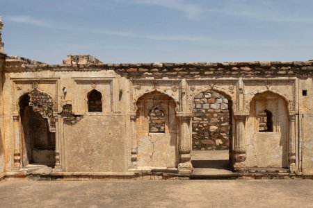 Außenansicht des Chaubey Mahal in Kalinjar Fort, Kalinjar, Distrikt Banda, Uttar Pradesh, Indien, Asien