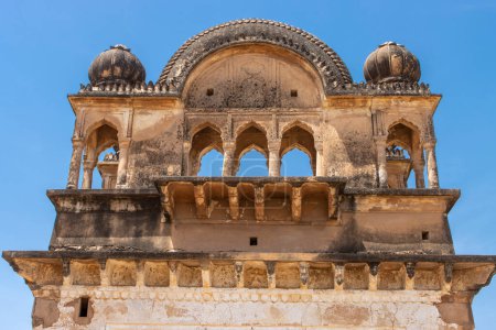Fassade des Venkat Bihari Tempels in Kalinjar Fort, Kalinjar, Distrikt Banda, Uttar Pradesh, Indien, Asien