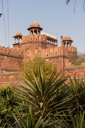 Außenwand von Lal Qila, dem Roten Fort in Alt-Delhi, Indien, Asien