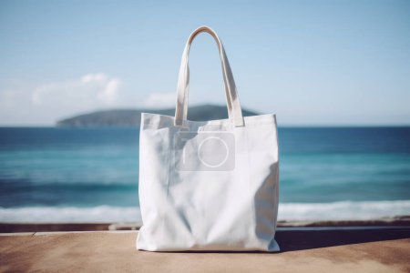 Bolso de mano de algodón ecológico en blanco con fondo marino. Burla de Comprador Blanco. Vacaciones de verano. IA generativa.