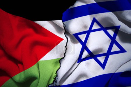 Banderas de Israel y Palestina pintadas sobre fondo de pared agrietado