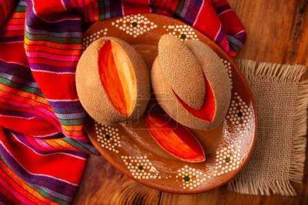 Téléchargez les photos : Mamey, (Pouteria sapota) fruit originaire du Mexique et d'autres pays américains, dans certains pays, il est connu sous le nom de Zapote, Sapote ou Mamey rouge. - en image libre de droit