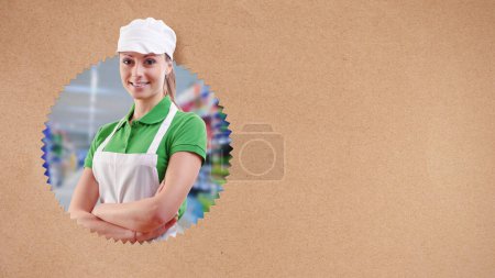 Téléchargez les photos : Smiling stock clerk working at the supermarket, banner with copy space - en image libre de droit