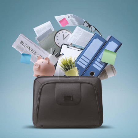 Téléchargez les photos : Businessman briefcase and office supplies, business management and expertise concept - en image libre de droit