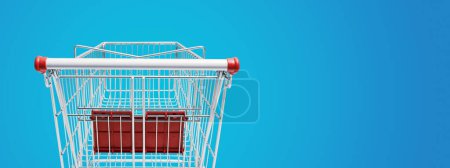 Foto de Carrito de compras vacío del supermercado: compras de comestibles y concepto de venta al por menor - Imagen libre de derechos