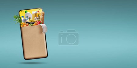 Téléchargez les photos : App épicerie en ligne : sac d'épicerie complet et reçu sur l'écran du smartphone - en image libre de droit