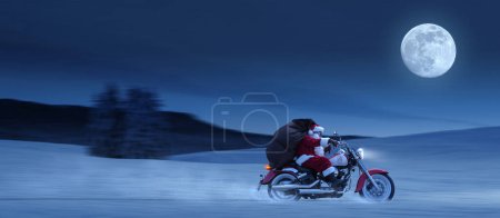 Téléchargez les photos : Père Noël non conventionnel sur une moto rapide sur la neige et la livraison de cadeaux de Noël - en image libre de droit