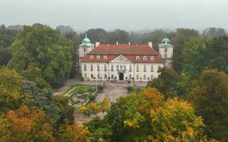 Berühmter Palast in Nieborow - Polen