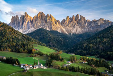 Wunderschöne Landschaft der italienischen Dolomiten - Santa Magdalena