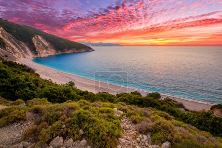 Berühmter Strand Mirtos auf der griechischen Insel Kefalonia