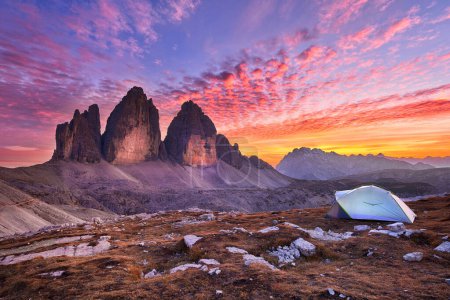 Foto de Tre cime de lavaredo en los Alpes italianos - Imagen libre de derechos