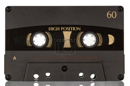 Schwarzes Audiokassettenband mit goldenen Akzenten
