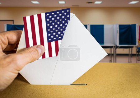 USA élections 2024, moment charnière d'un citoyen exerçant son droit démocratique lors d'une élection américaine. L'acte de voter est une pierre angulaire de la démocratie américaine, symbolisée ici par les urnes et