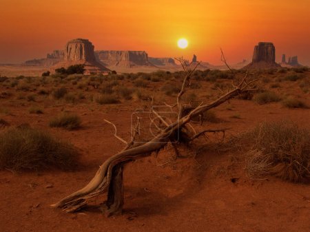 Téléchargez les photos : National parks usa southwest area of giant rock formations and table mountains in Monument Valley - en image libre de droit