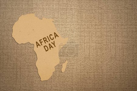 Foto de Africa day text on Africa maps with a colored background (en inglés). África concepto de día - Imagen libre de derechos