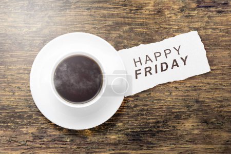 Téléchargez les photos : Tasse à café avec un texte de Happy Friday. Happy Friday concept - en image libre de droit
