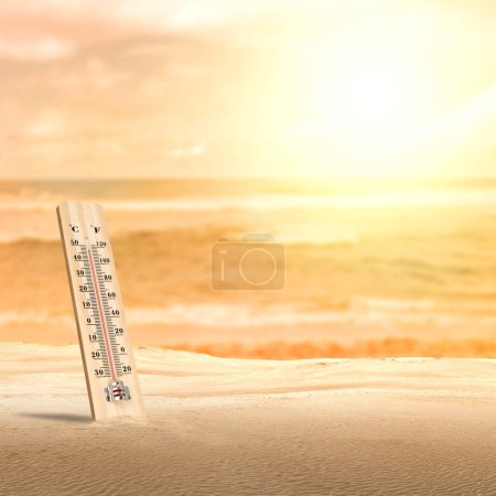 Foto de Termómetro con temperatura caliente en el desierto. Medio ambiente, calentamiento global y concepto de cambio climático - Imagen libre de derechos