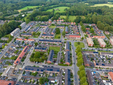 Foto de Vista aérea de Oldenzaal, una pequeña ciudad en la parte oriental de los PAÍSES BAJOS. - Imagen libre de derechos